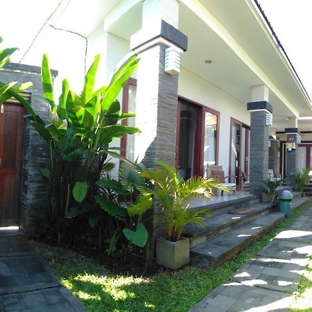 Guest House Reisya Нуса Дуа Екстериор снимка