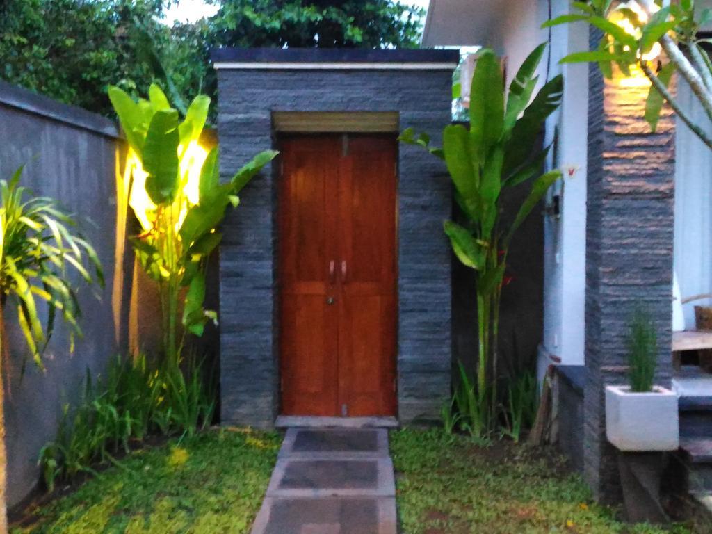 Guest House Reisya Нуса Дуа Екстериор снимка